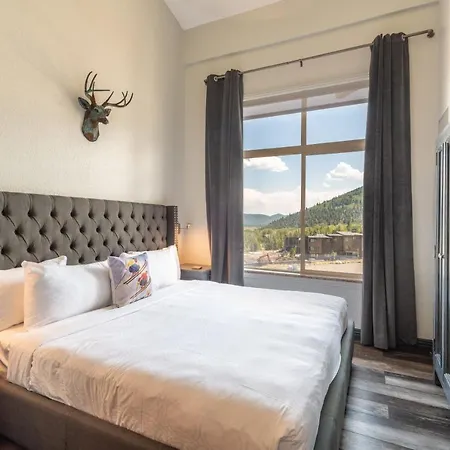 Westgate Park City Differentiated Modern Update Top Floor View Deluxe Studio